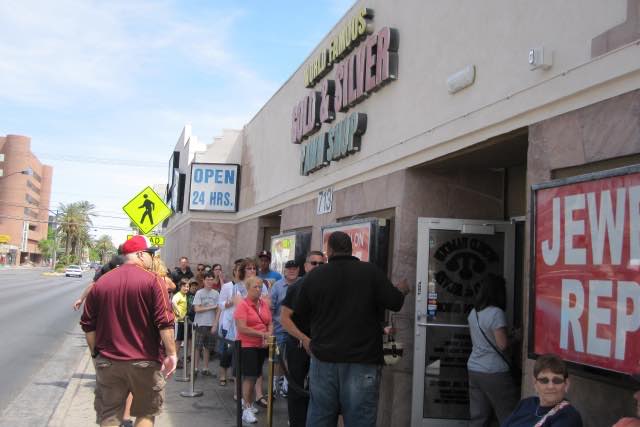 Visiter le célébre Gold & Silver Pawn Shop Las Vegas 3 Pawn Shop Entree