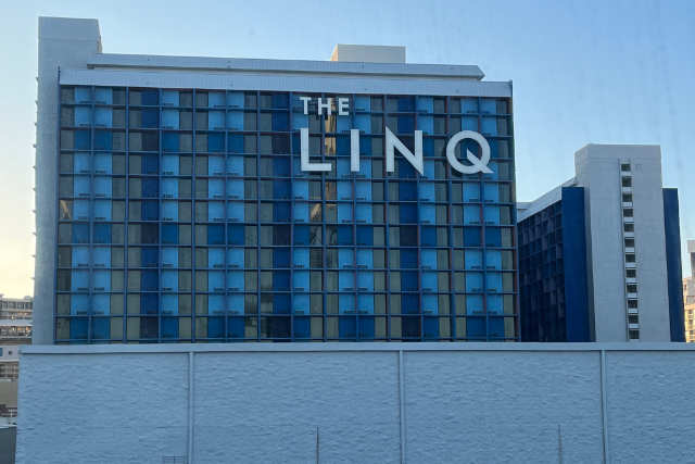 Fly LINQ Zipline 1 LINQ Hotel Las Vegas 640427 1 Fly LINQ Zipline