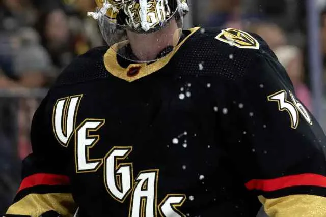 Quels souvenirs de Las Vegas ramener ? Le guide du shopping inoubliable ! 8 Maillot Vegas Golden Knights